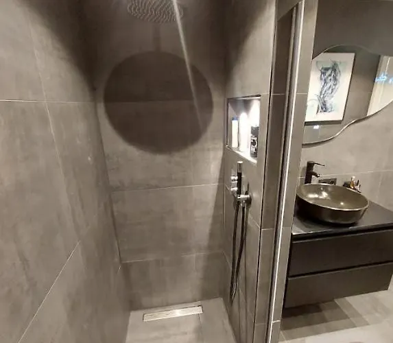 Bed & Breakfast B Center Charming On The Canal Amsterdam