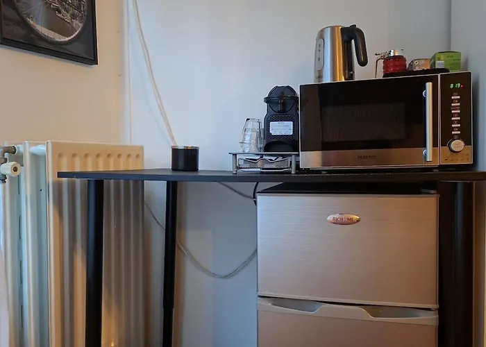 B Center Charming On The Canal Bed & Breakfast *