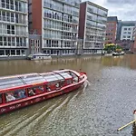 B Center Charming On The Canal *