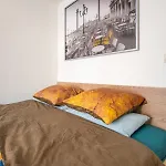 B Center Charming On The Canal