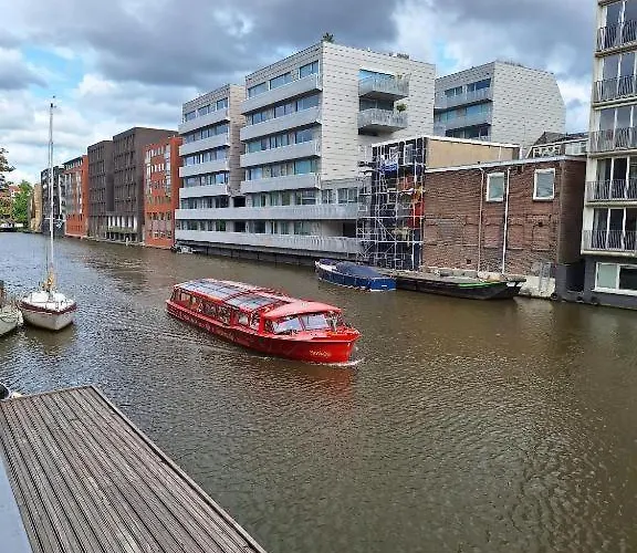 B&B B Center Charming On The Canal *