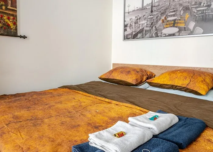 B Center Charming On The Canal 암스테르담