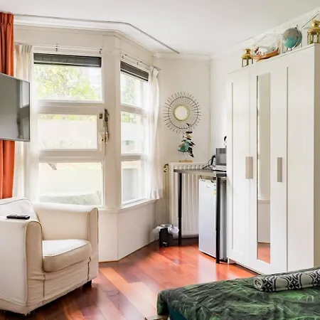 B Center Charming On The Canal * אמסטרדם